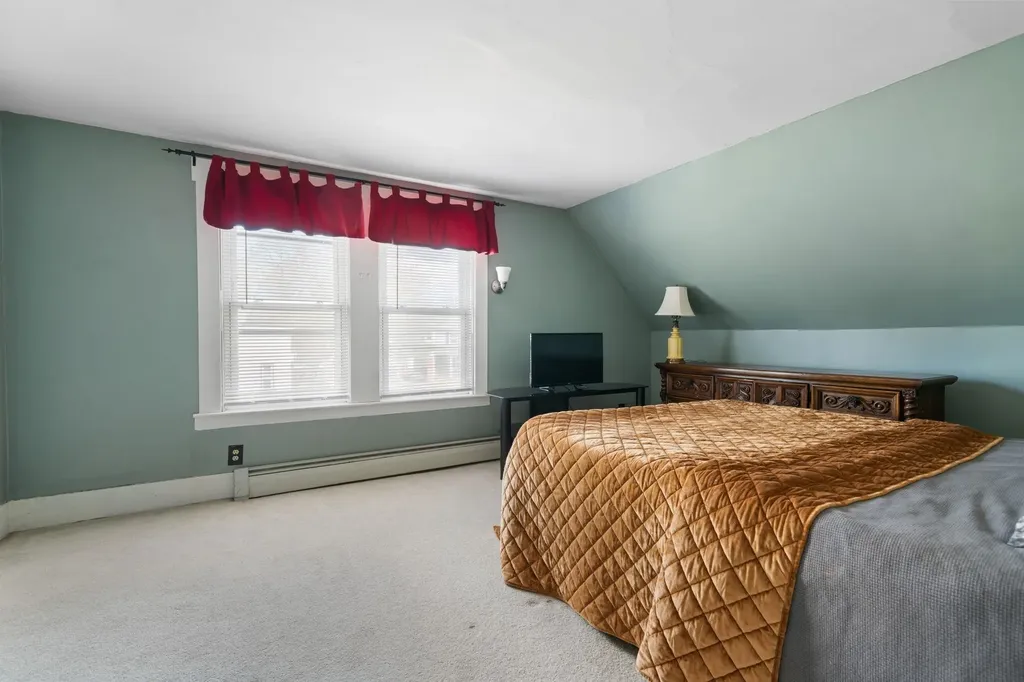 31 Lincoln Avenue Nashua NH 03060