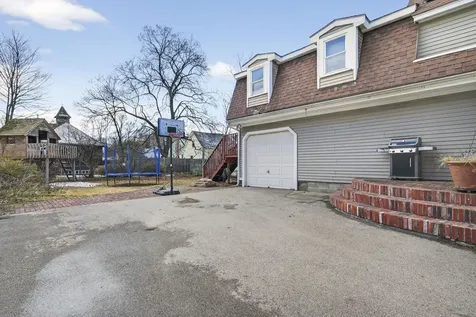 31 Lincoln Avenue Nashua NH 03060
