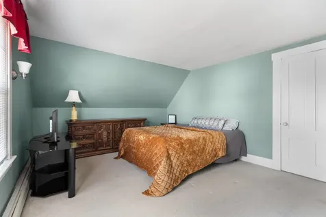 31 Lincoln Avenue Nashua NH 03060
