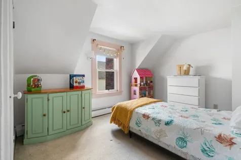 31 Lincoln Avenue Nashua NH 03060