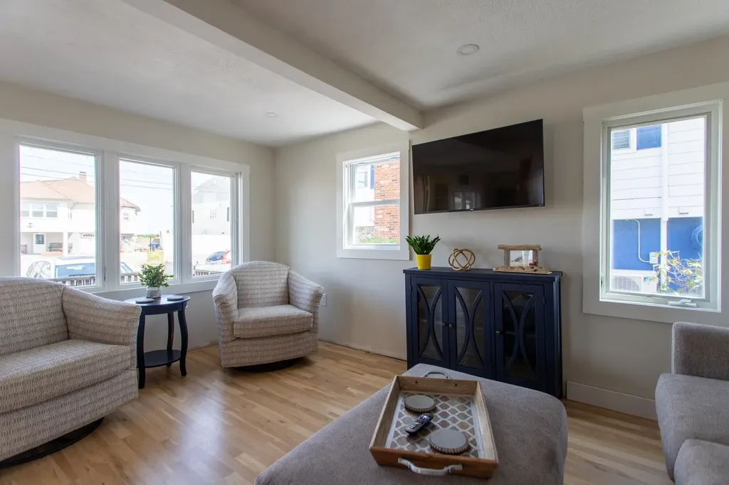 60 Plymouth Street Hampton NH 03842