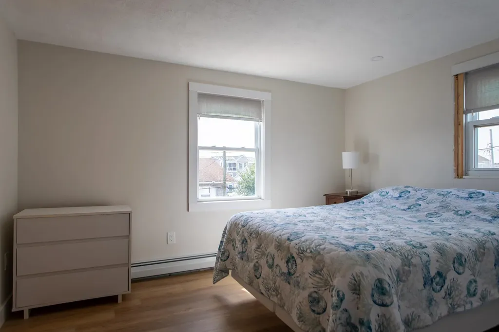 60 Plymouth Street Hampton NH 03842