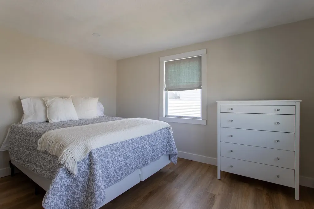 60 Plymouth Street Hampton NH 03842