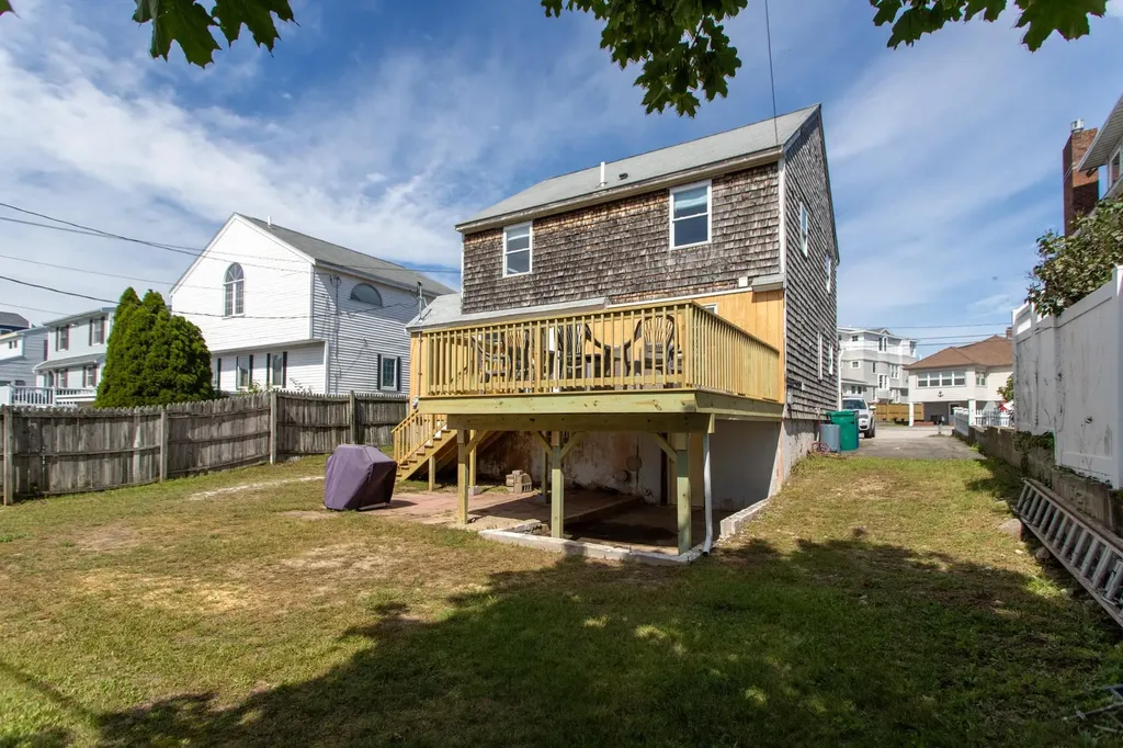 60 Plymouth Street Hampton NH 03842