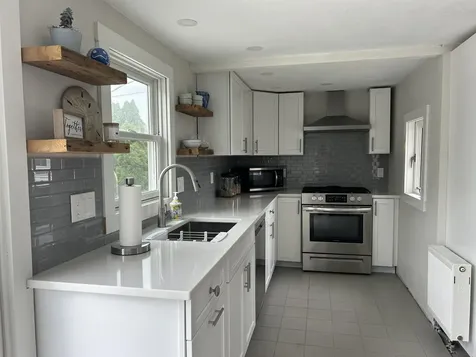 60 Plymouth Street Hampton NH 03842
