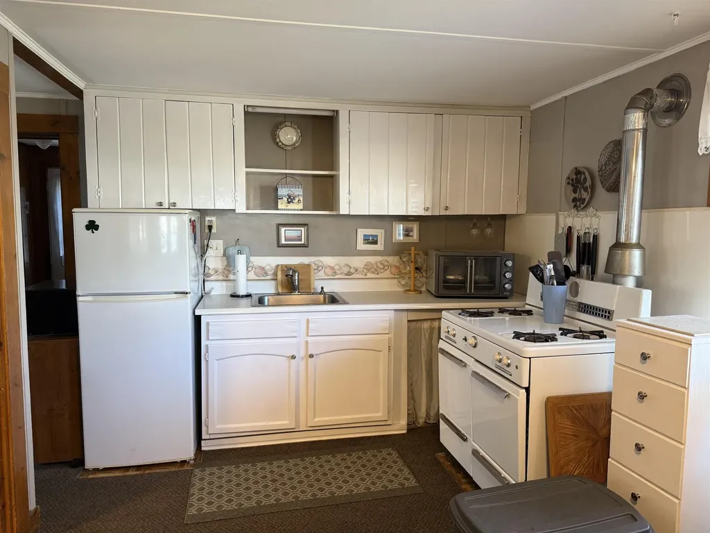 5 Tenth Street Hampton NH 03842