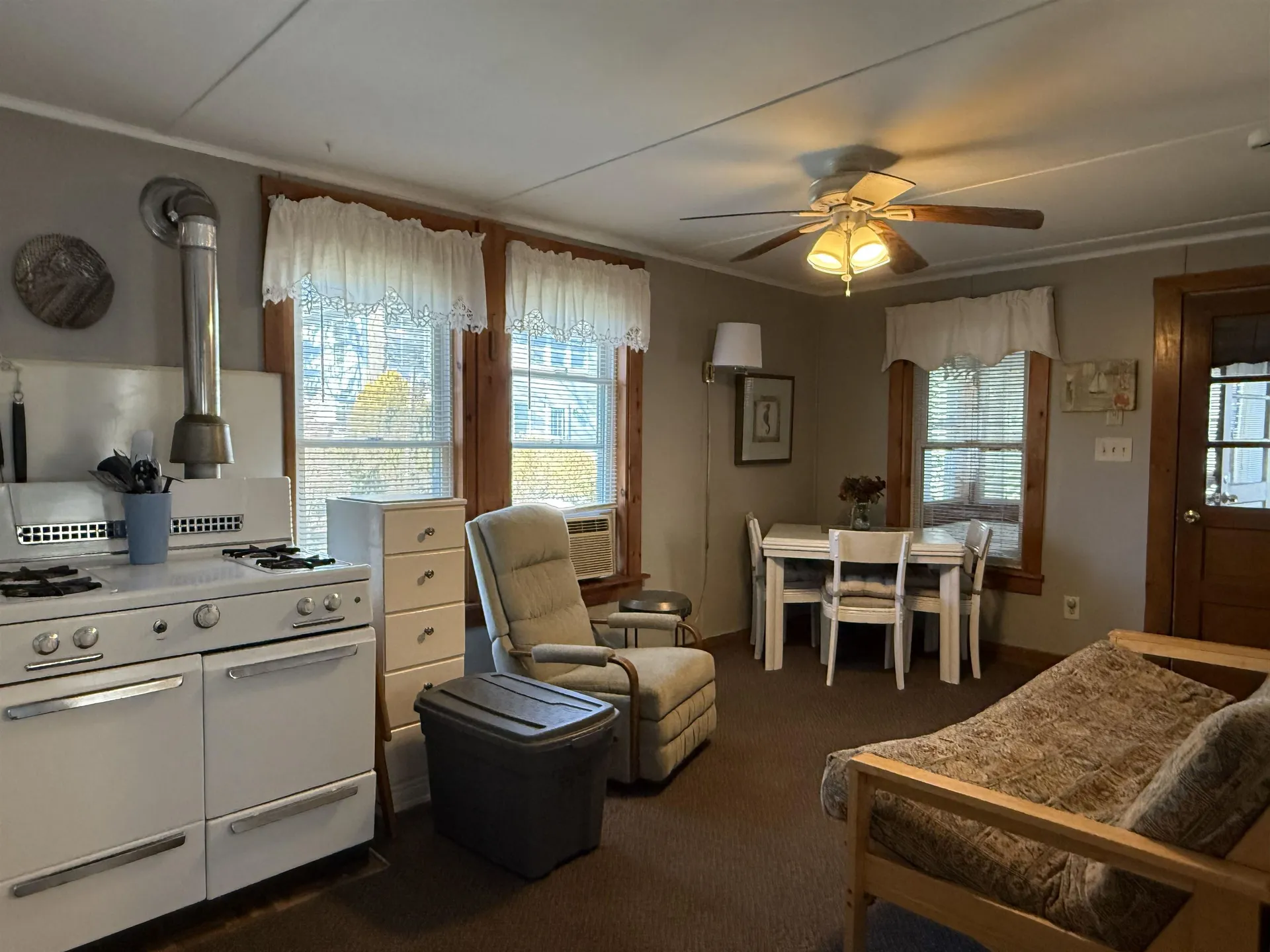 5 Tenth Street Hampton NH 03842