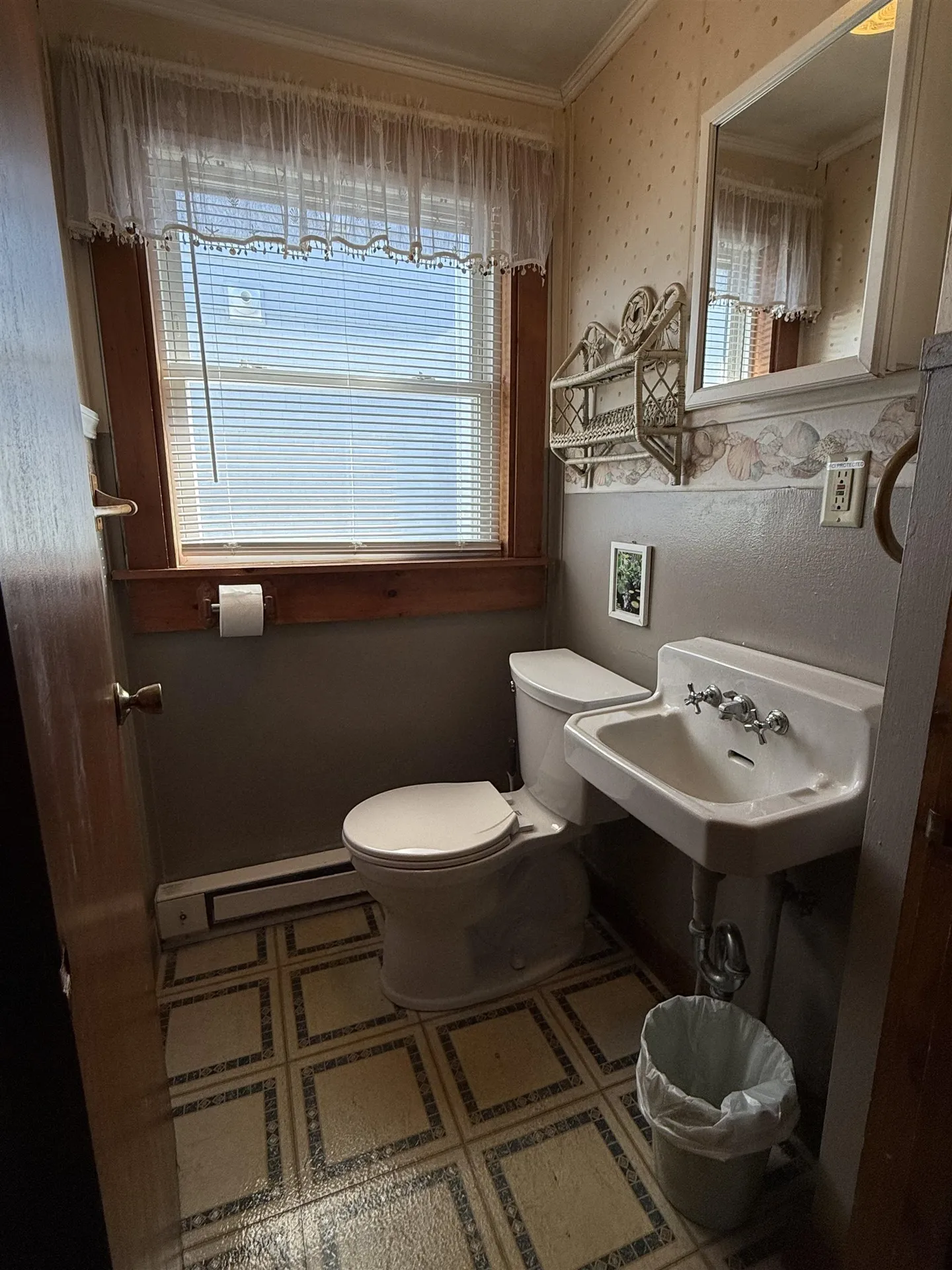 5 Tenth Street Hampton NH 03842