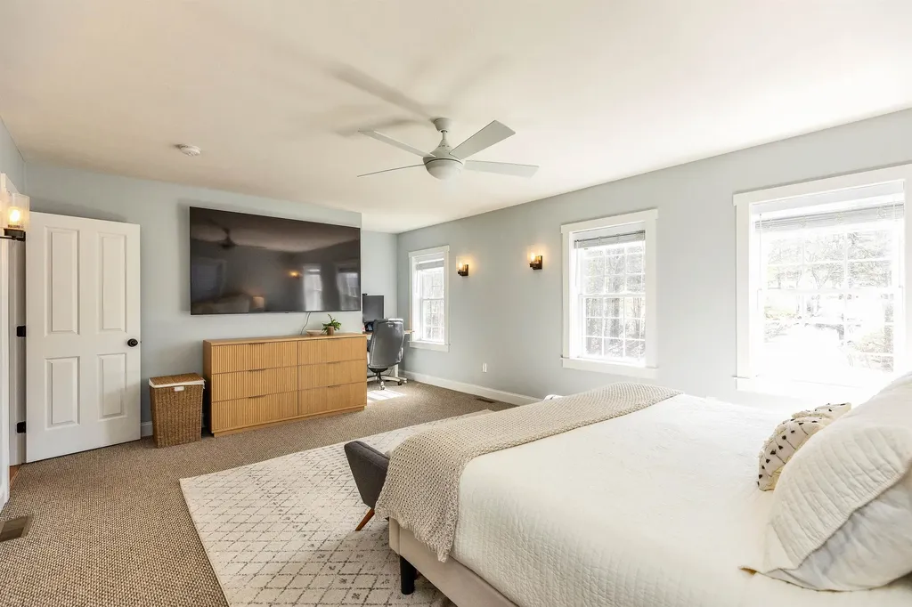 189 Byam Road New Boston NH 03070