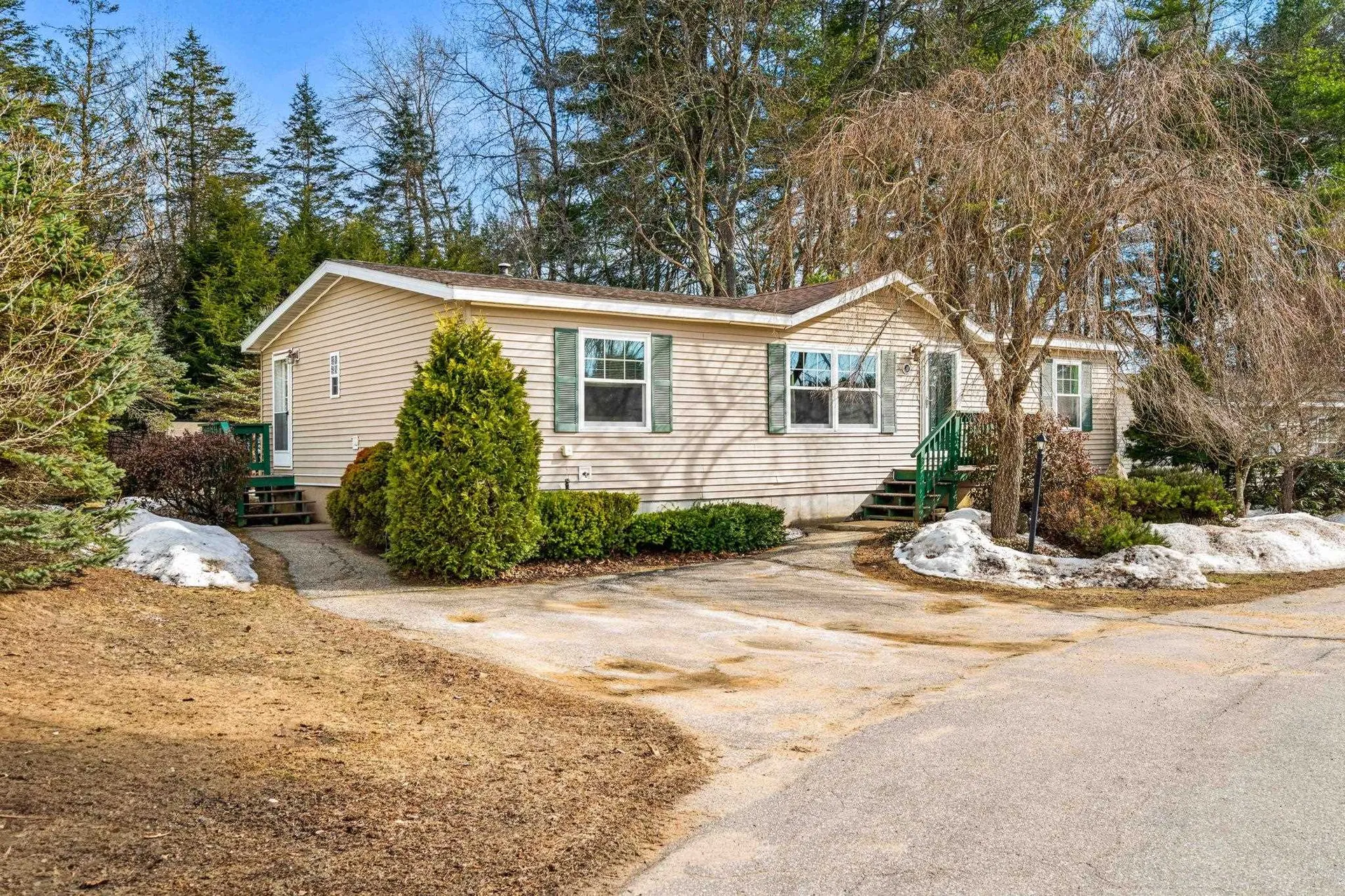 11 Magnolia Lane Belmont NH 03220