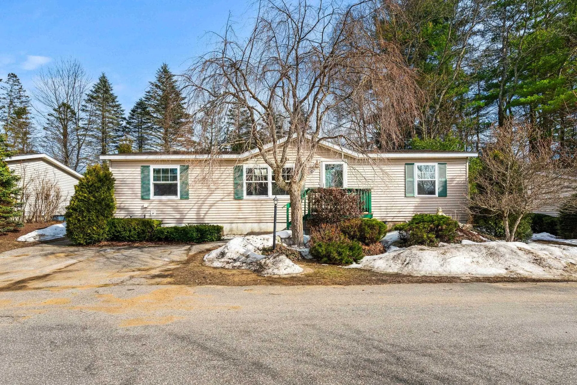 11 Magnolia Lane Belmont NH 03220