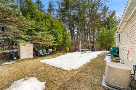 11 Magnolia Lane Belmont NH 03220