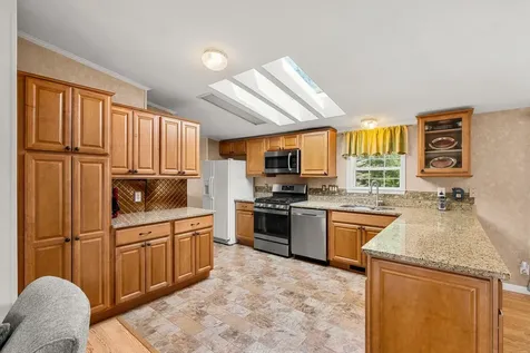 11 Magnolia Lane Belmont NH 03220
