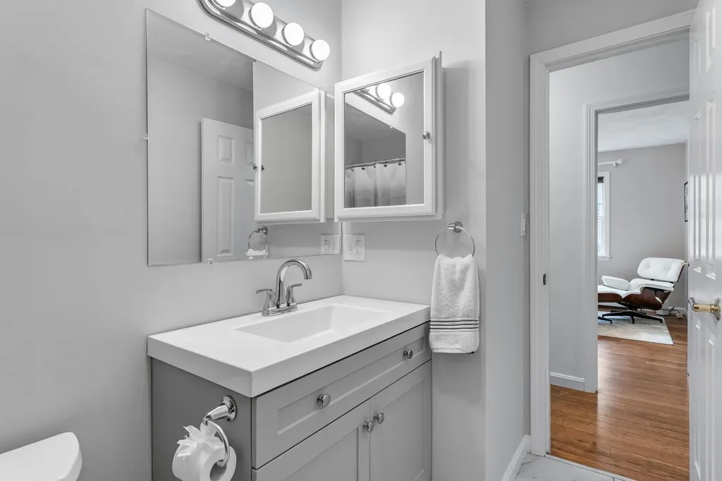 25 Pinewood Village Road Lebanon NH 03784