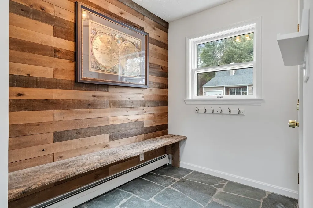 25 Pinewood Village Road Lebanon NH 03784