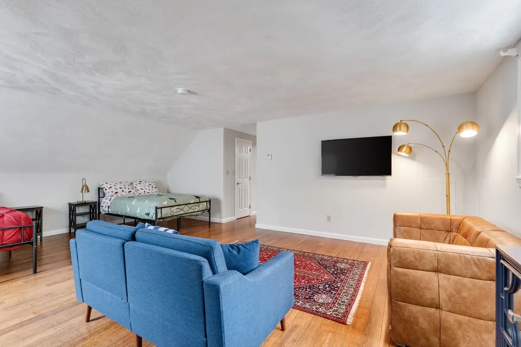 25 Pinewood Village Road Lebanon NH 03784