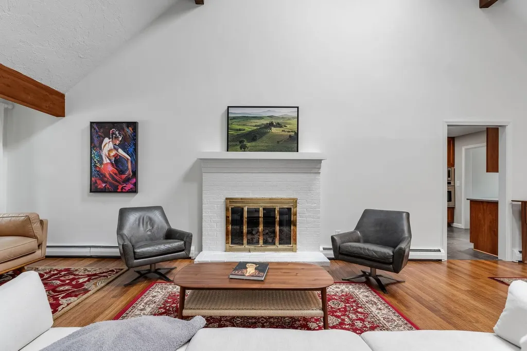 25 Pinewood Village Road Lebanon NH 03784