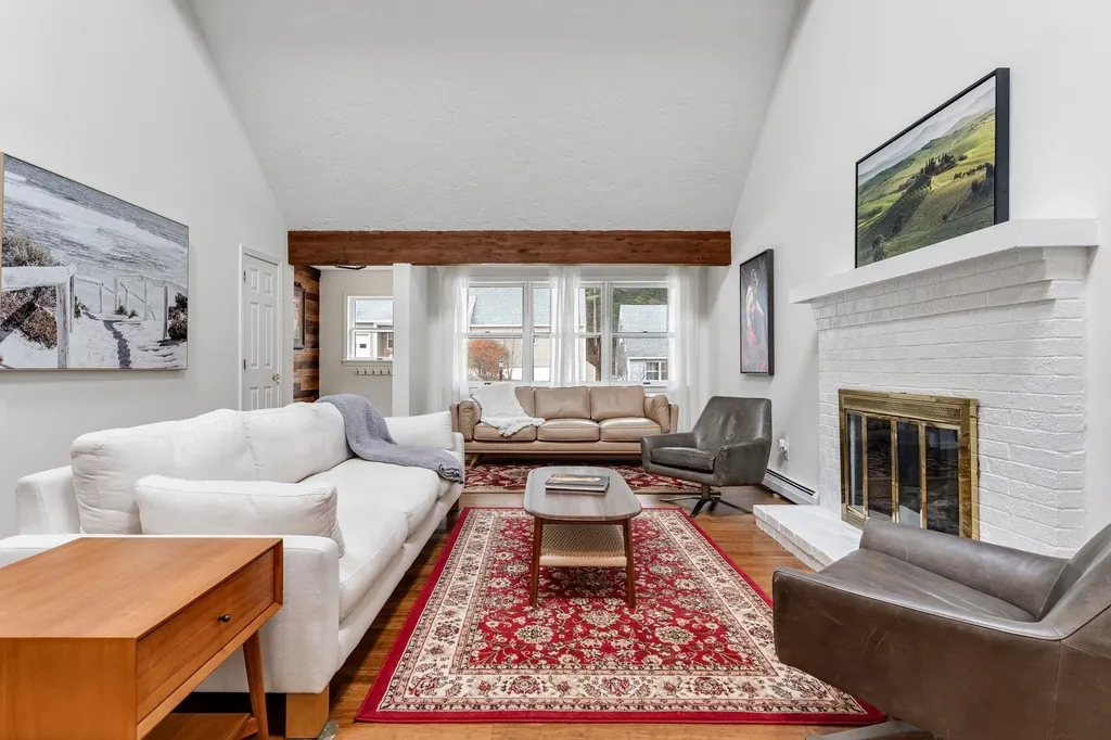 25 Pinewood Village Road Lebanon NH 03784