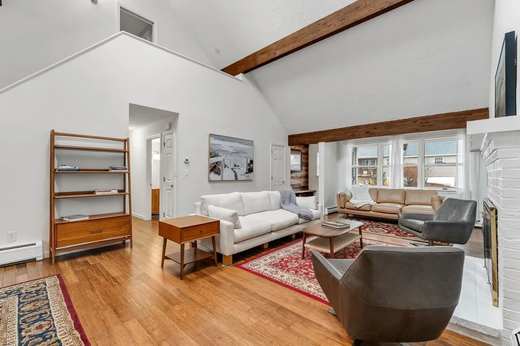 25 Pinewood Village Road Lebanon NH 03784