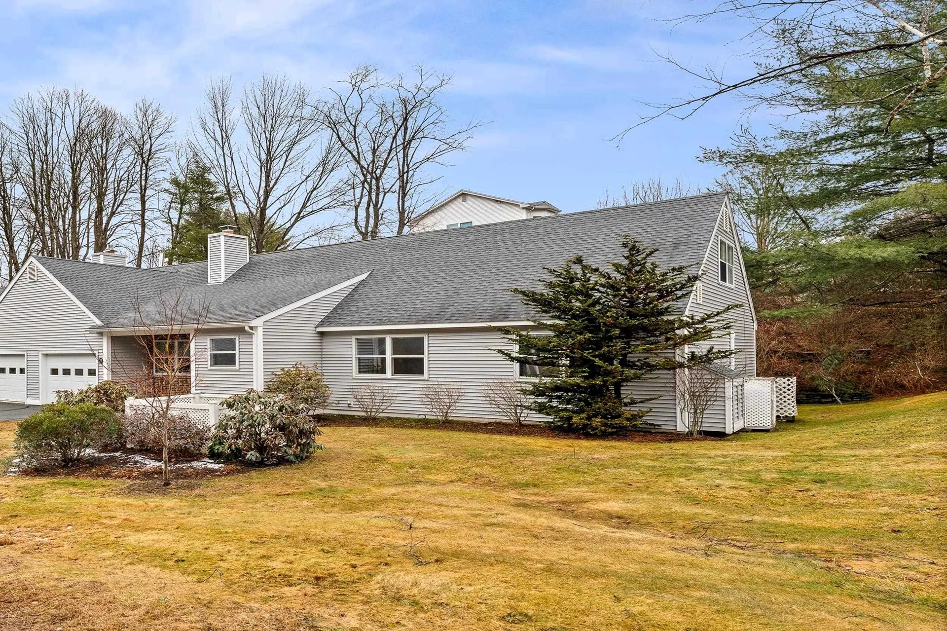 25 Pinewood Village Road Lebanon NH 03784
