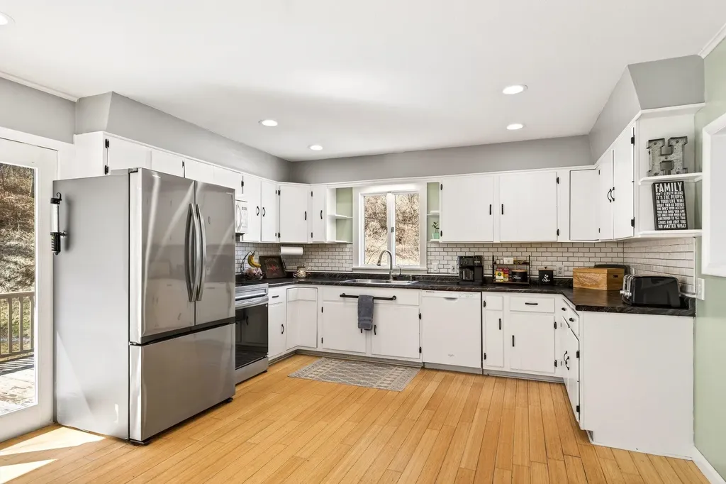 157 Skyline Drive West Rutland VT 05777