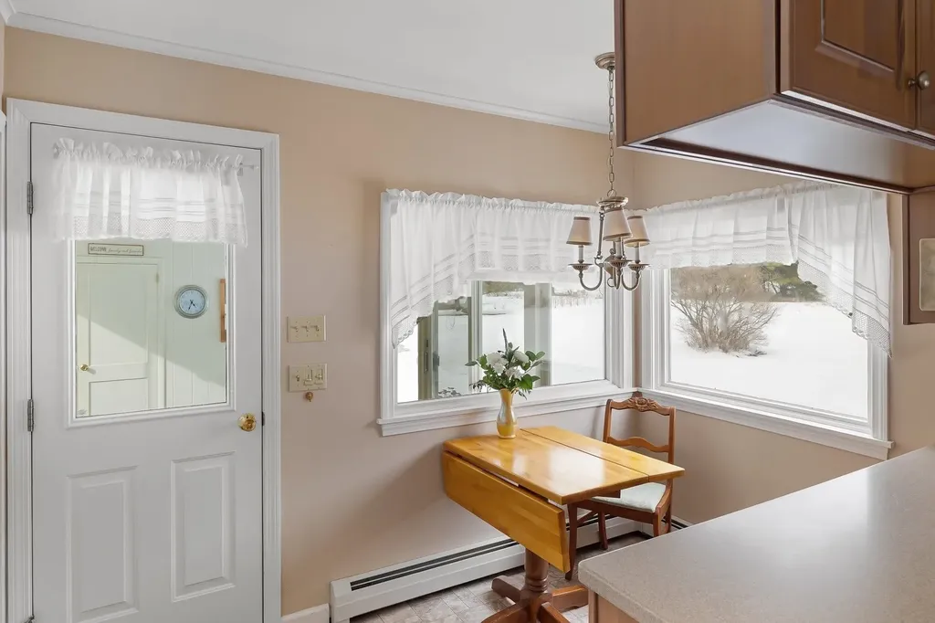 1490 Pucker Street Stowe VT 05672