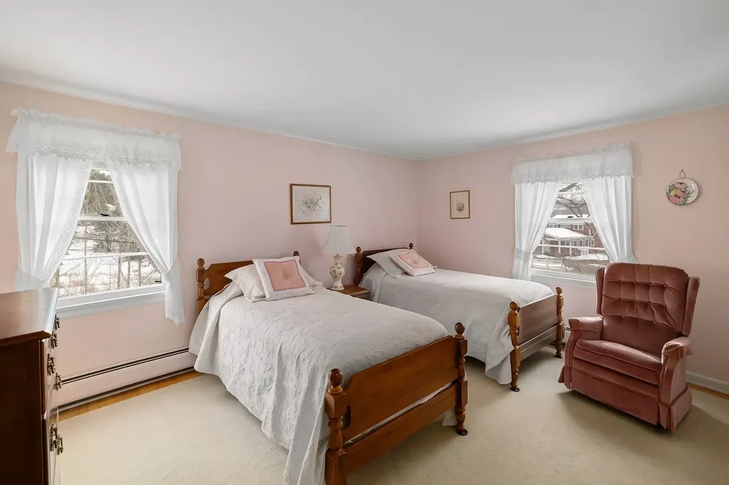 1490 Pucker Street Stowe VT 05672