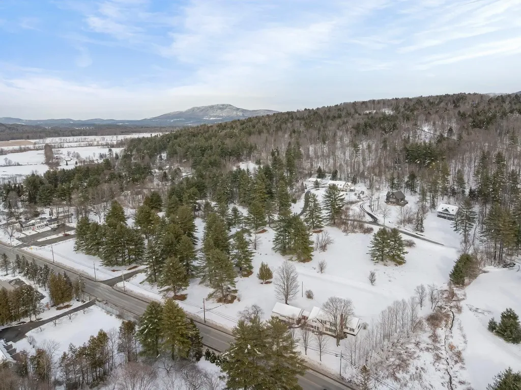 1490 Pucker Street Stowe VT 05672