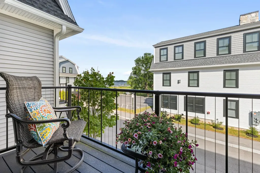 4 Little Bay Drive Dover NH 03820