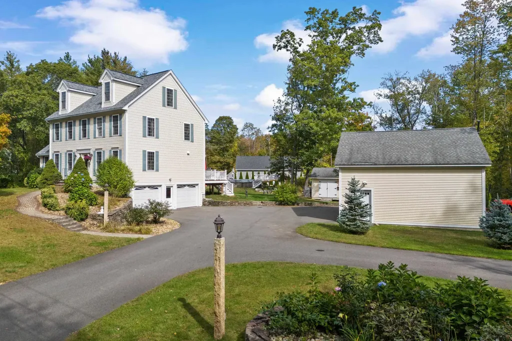 2 Hall Avenue Salem NH 03079