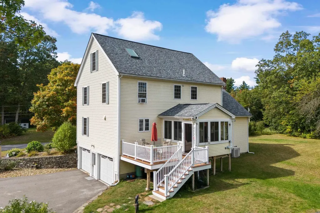 2 Hall Avenue Salem NH 03079