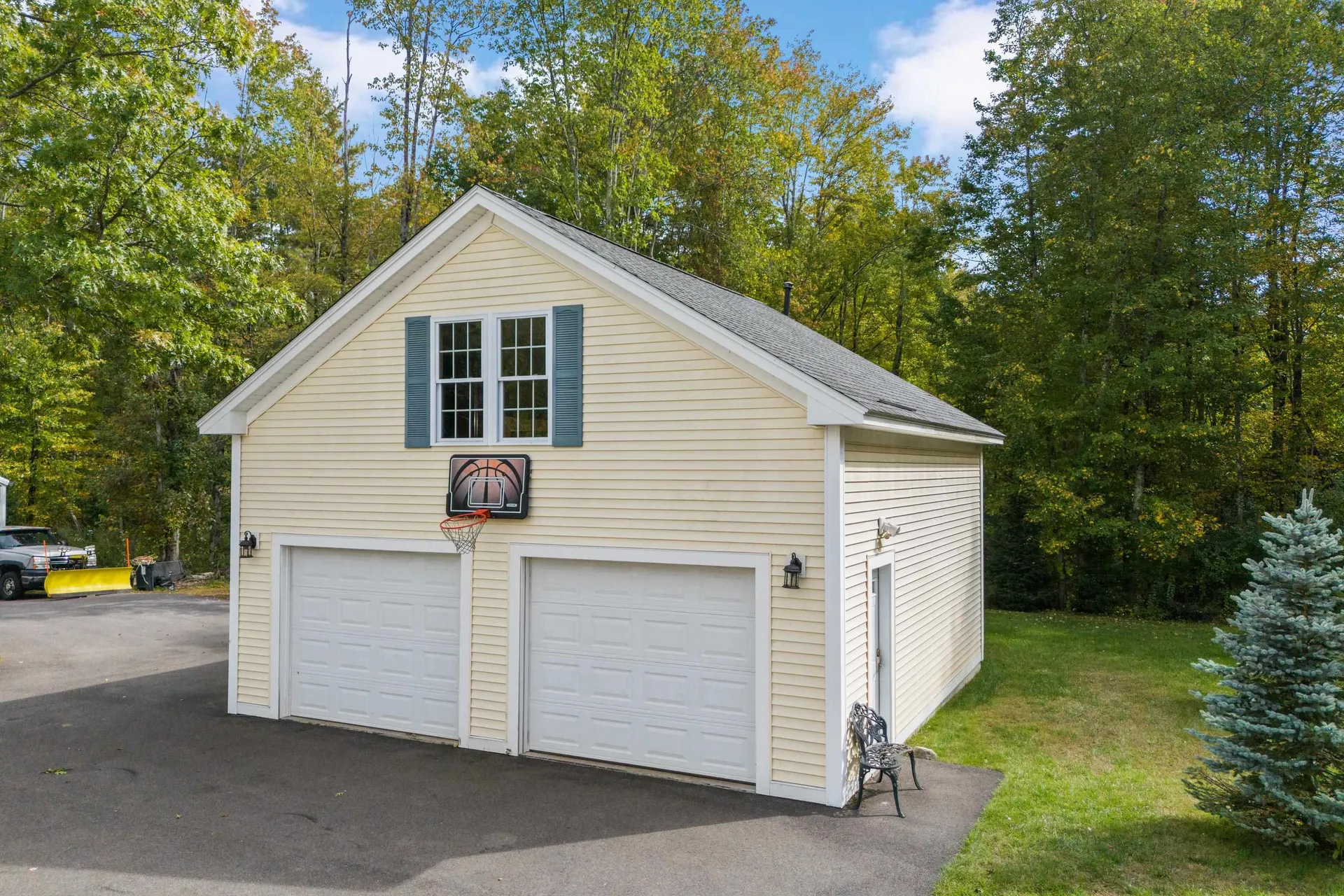 2 Hall Avenue Salem NH 03079