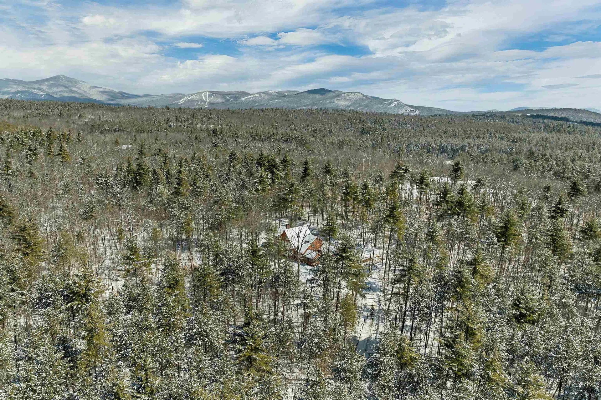 37 O'connor Lane Albany NH 03818