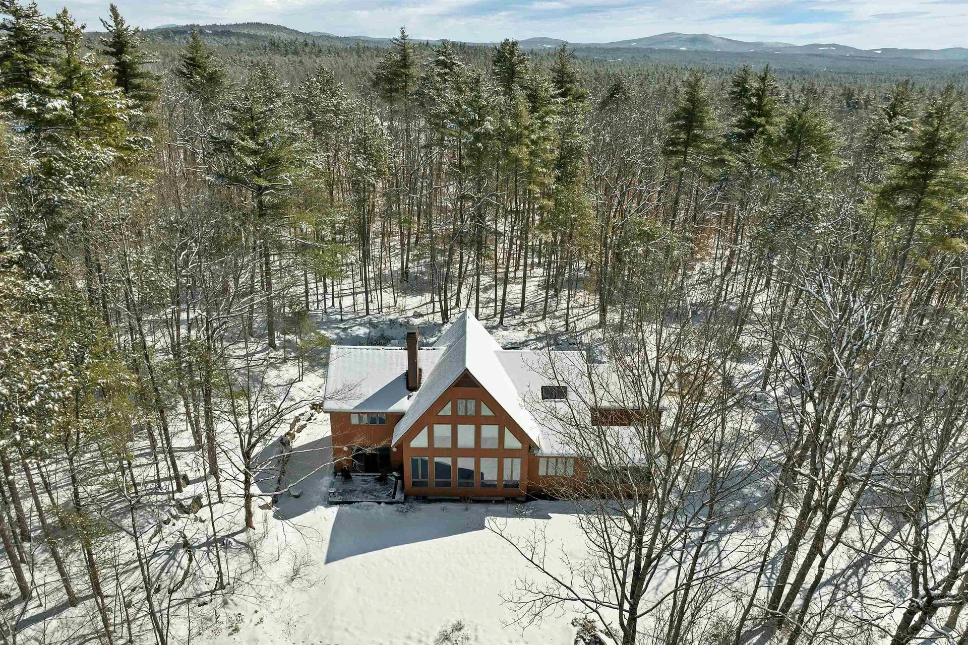 37 O'connor Lane Albany NH 03818
