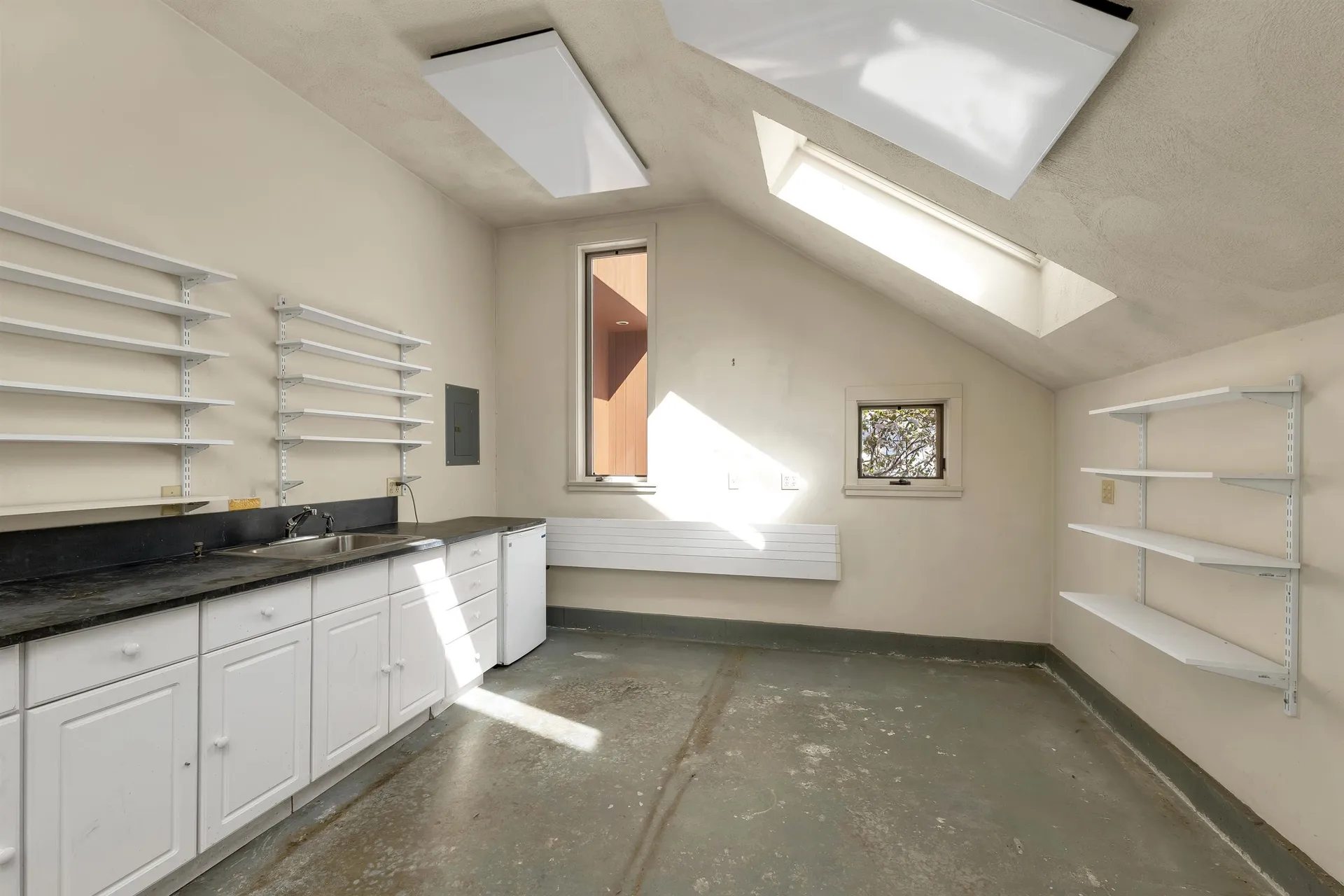 37 O'connor Lane Albany NH 03818