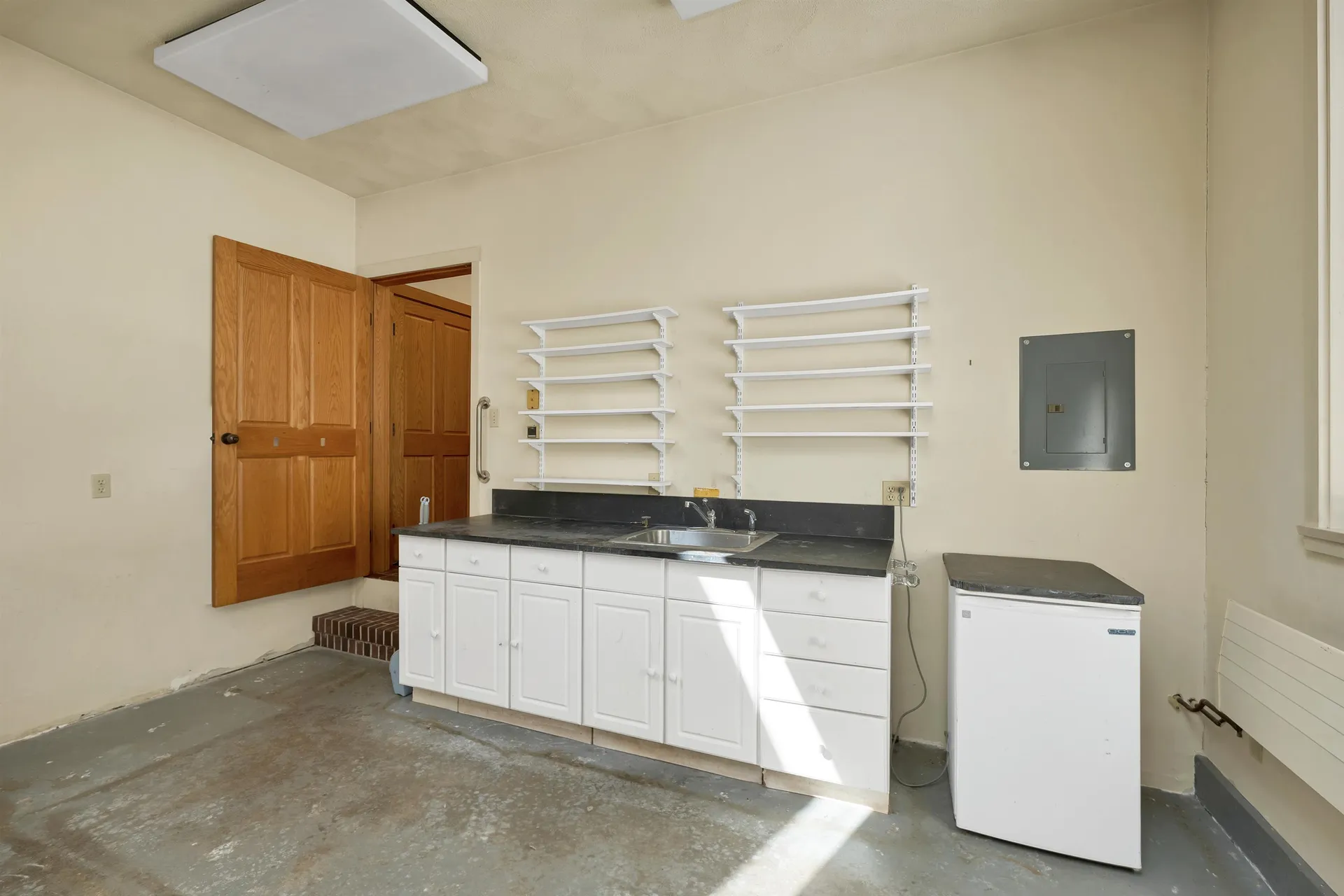 37 O'connor Lane Albany NH 03818