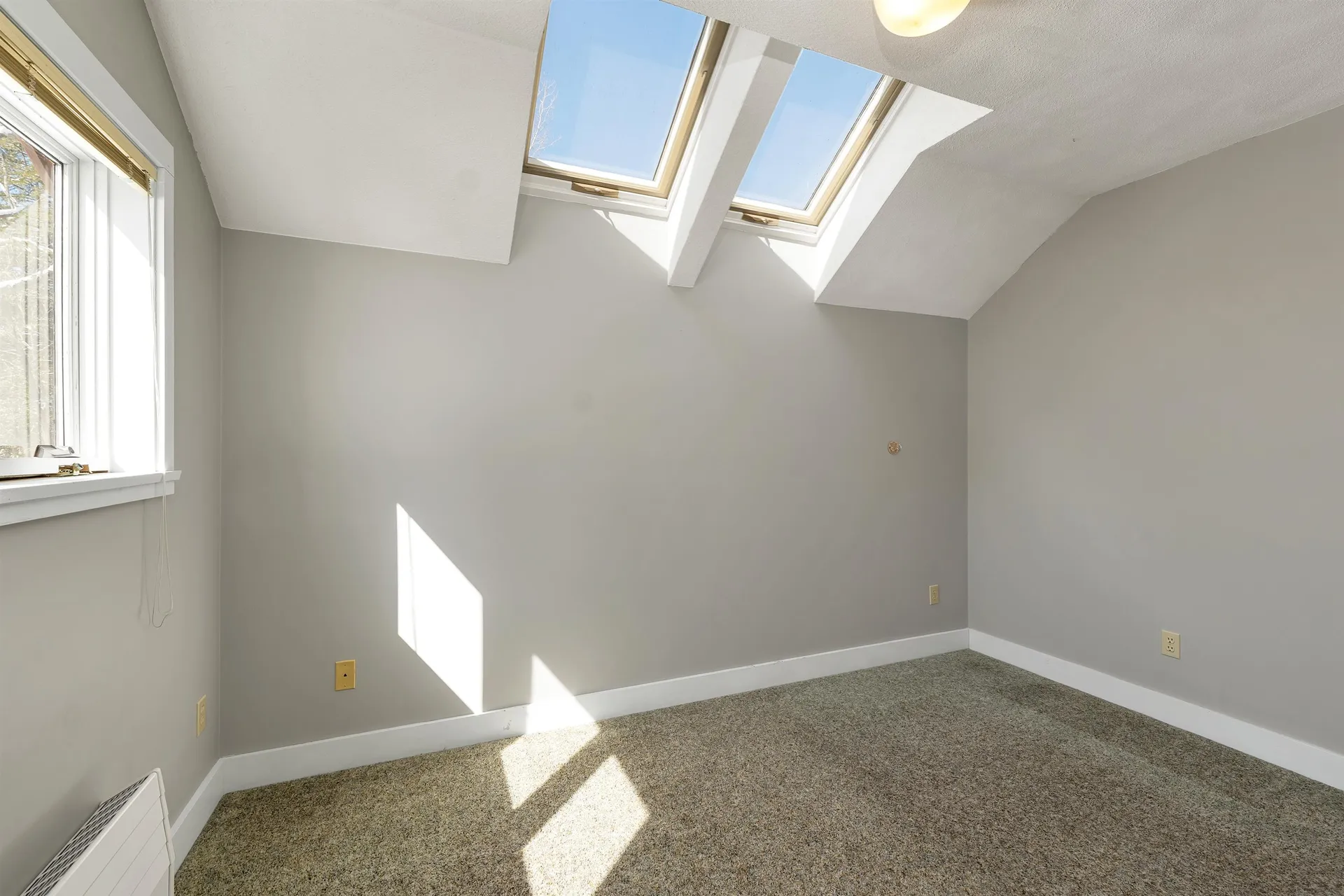 37 O'connor Lane Albany NH 03818