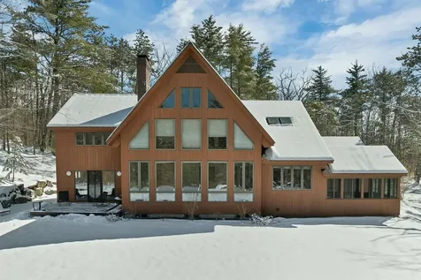 37 O'connor Lane Albany NH 03818