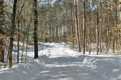 37 O'connor Lane Albany NH 03818
