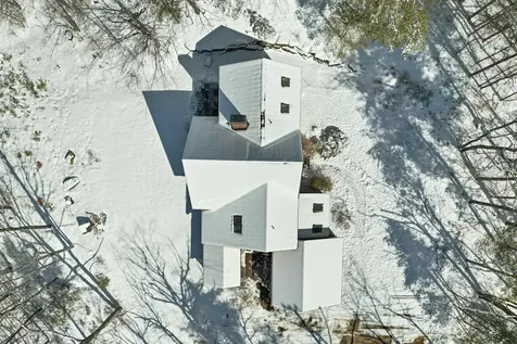 37 O'connor Lane Albany NH 03818