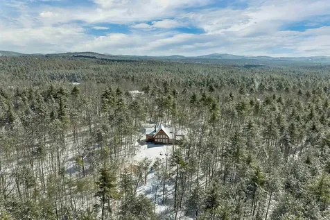 37 O'connor Lane Albany NH 03818