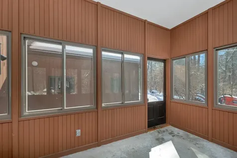 37 O'connor Lane Albany NH 03818