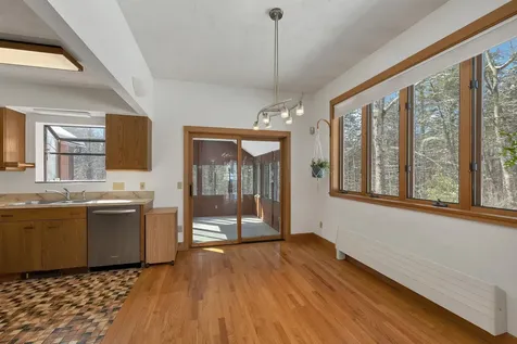 37 O'connor Lane Albany NH 03818