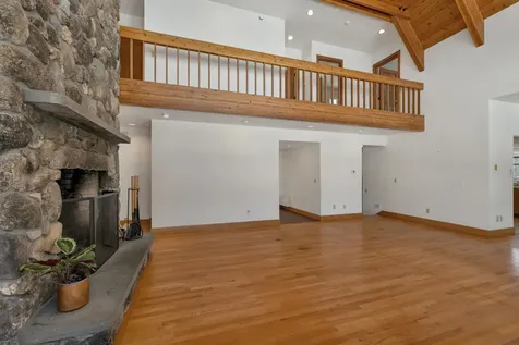 37 O'connor Lane Albany NH 03818