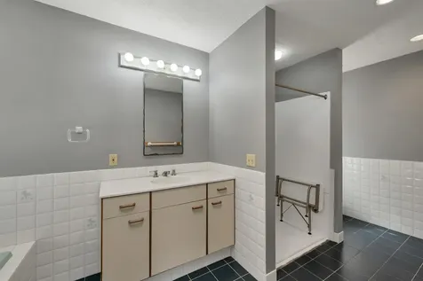 37 O'connor Lane Albany NH 03818