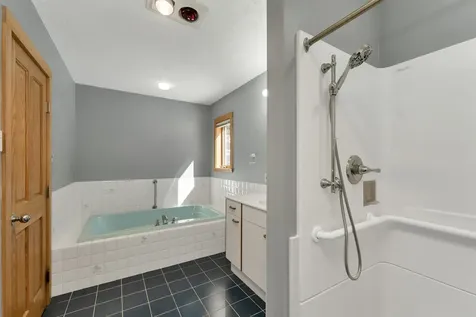 37 O'connor Lane Albany NH 03818