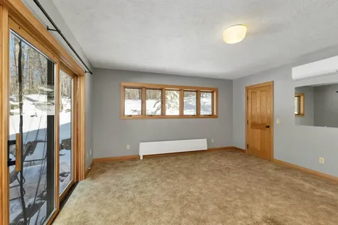37 O'connor Lane Albany NH 03818