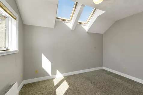 37 O'connor Lane Albany NH 03818