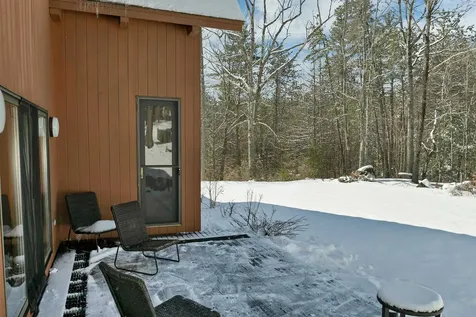 37 O'connor Lane Albany NH 03818