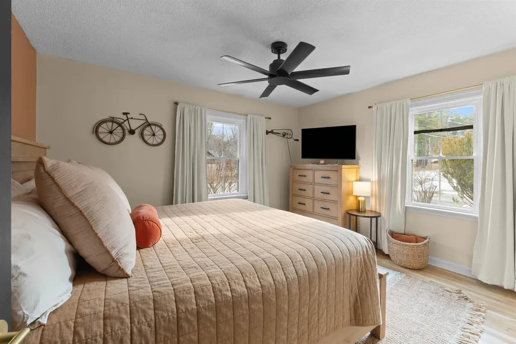 131 Grove Street Conway NH 03860